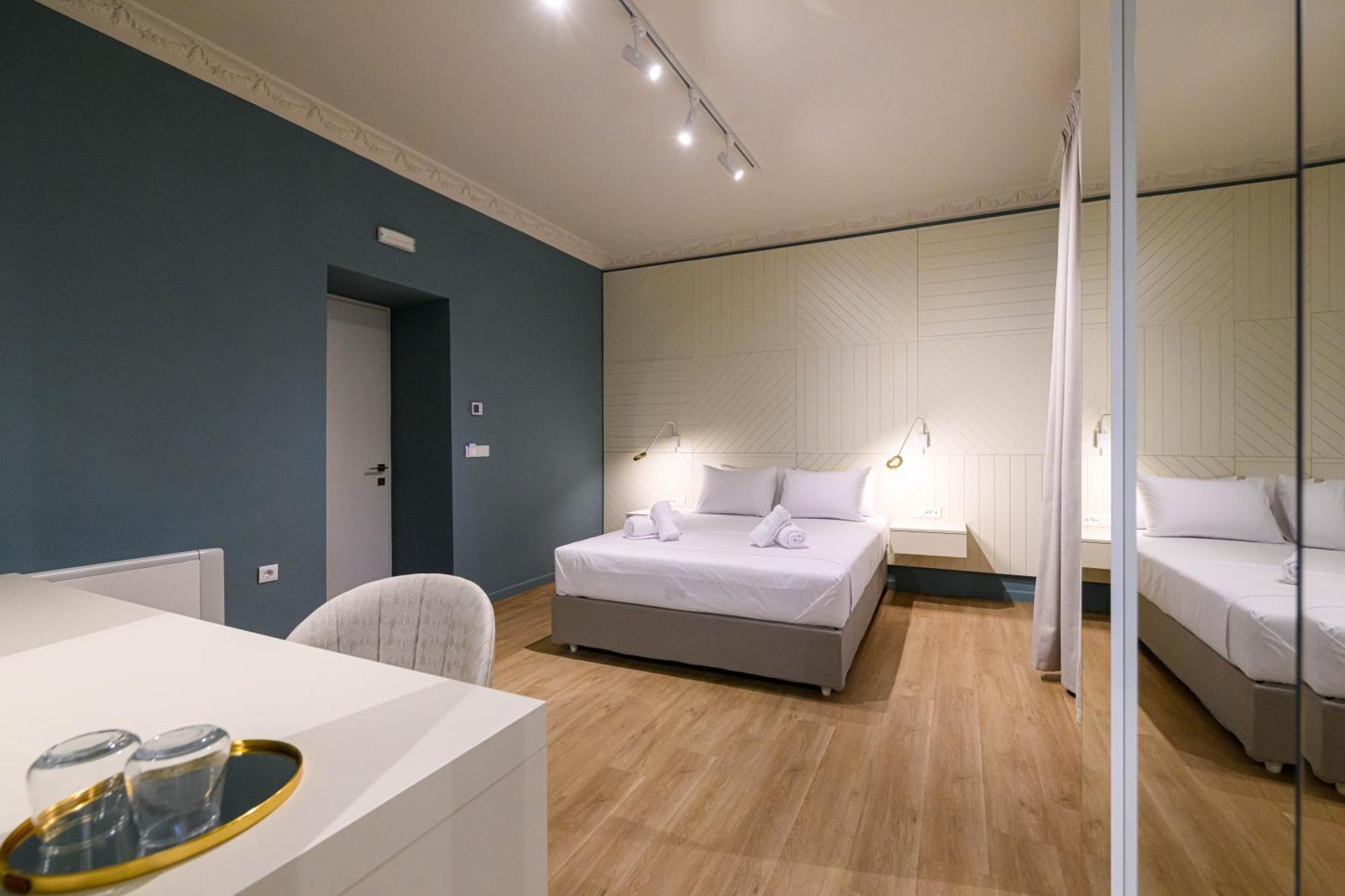 Blueblood - The Rooms Kalamata Extérieur photo