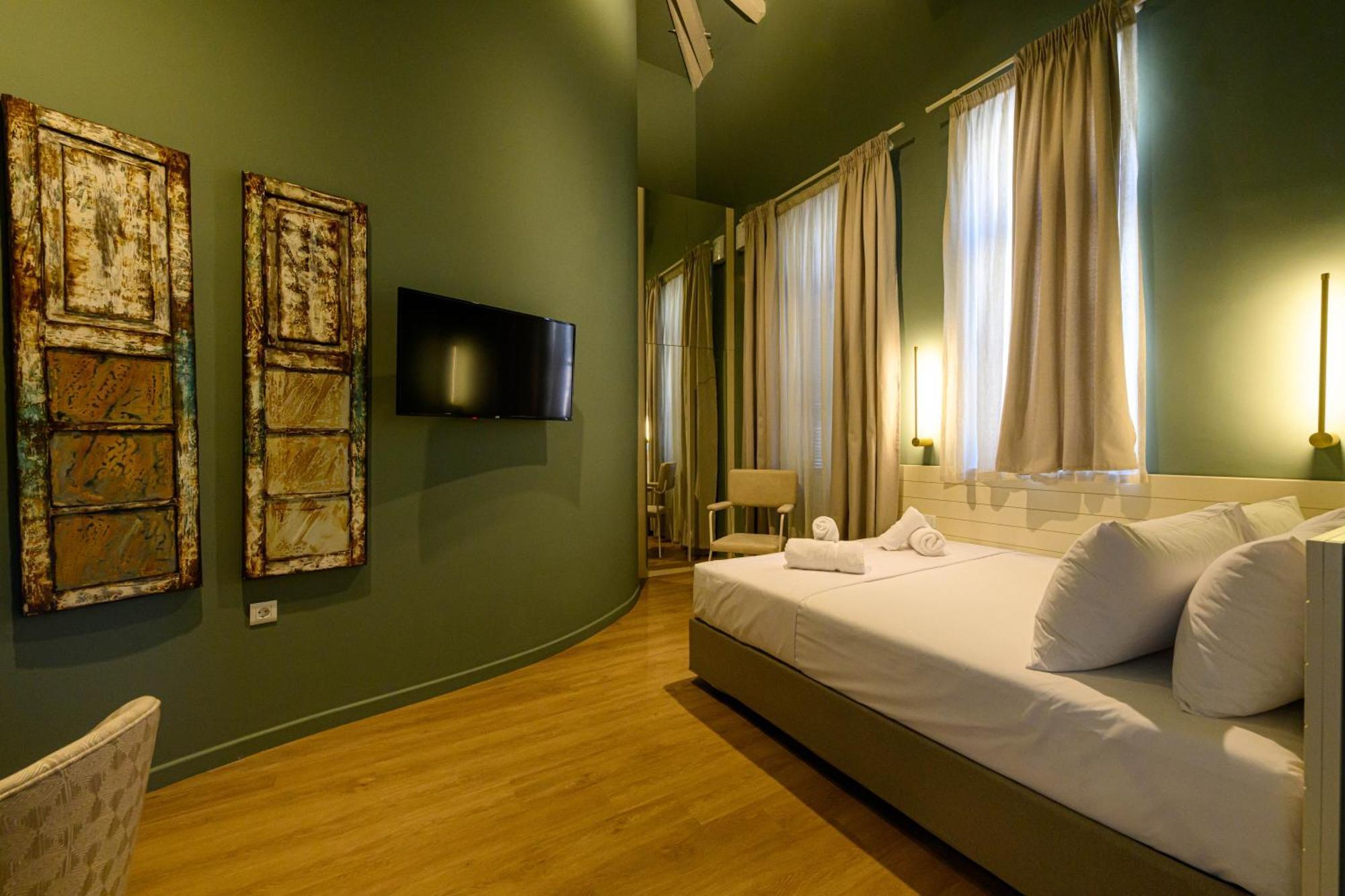 Blueblood - The Rooms Kalamata Extérieur photo