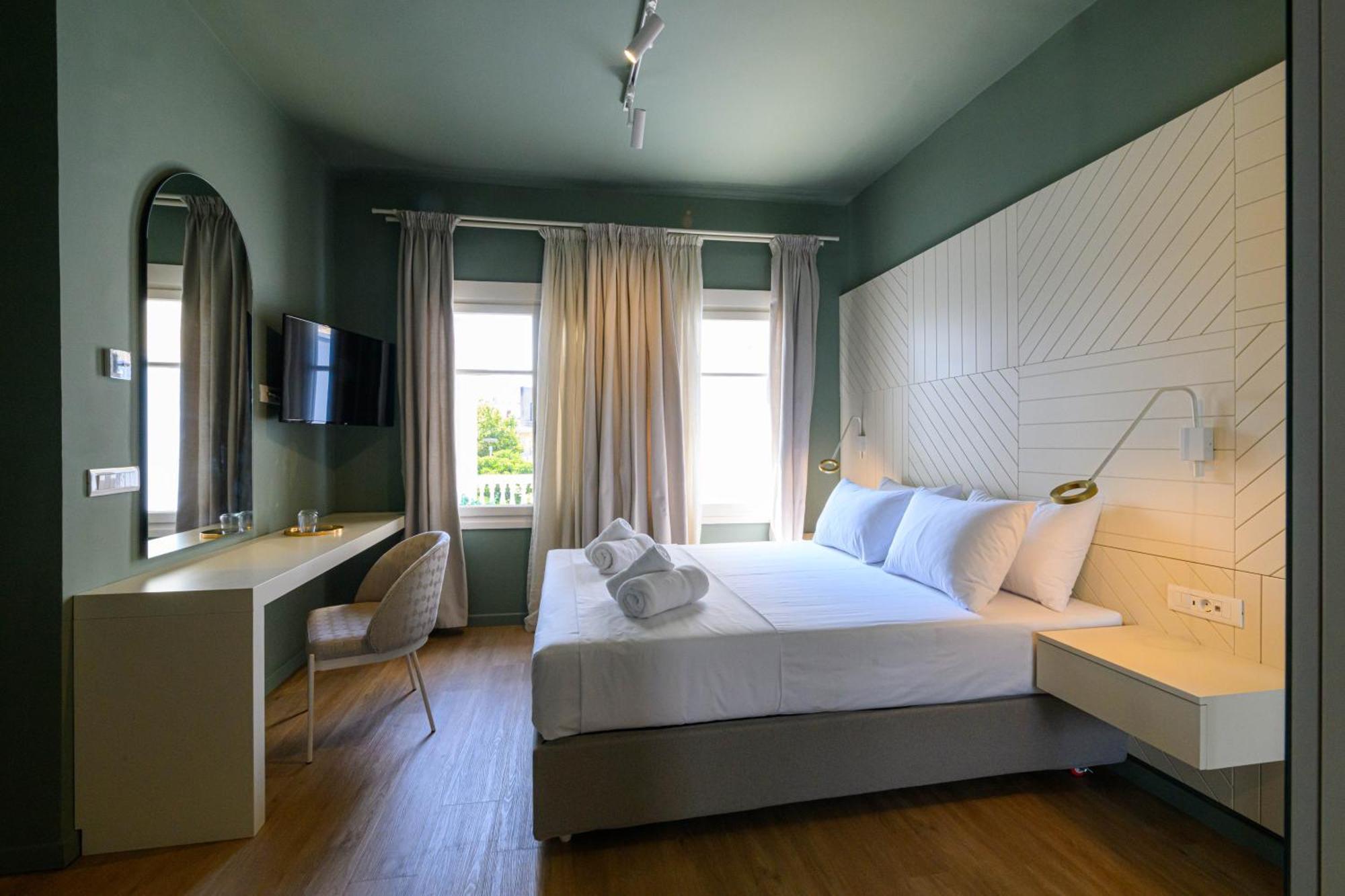 Blueblood - The Rooms Kalamata Extérieur photo